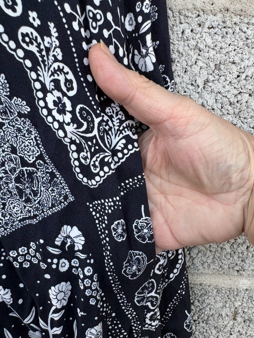Loft Sleeveless Sundress Med Navy Bandana Print Racer Neck Pockets Keyhole Back - Picture 4 of 11